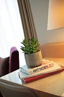 Renaissance Zürich Tower Hotel