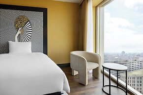 Renaissance Zürich Tower Hotel