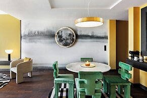 Renaissance Zürich Tower Hotel