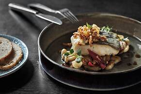 Renaissance Zürich Tower Hotel