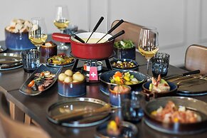 Renaissance Zürich Tower Hotel