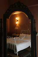 Aloni Hotel