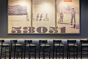 Delta Hotels by Marriott Milwaukee Northwest