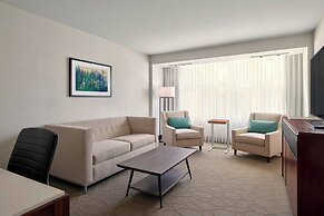 Delta Hotels by Marriott Milwaukee Northwest
