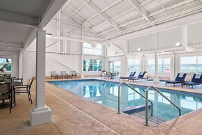 Delta Hotels by Marriott Milwaukee Northwest