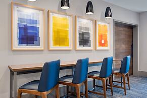 Holiday Inn Express Hotel & Suites Terre Haute by IHG