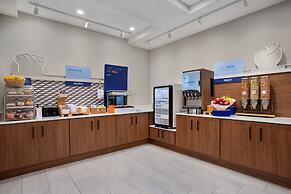 Holiday Inn Express Hotel & Suites Terre Haute by IHG