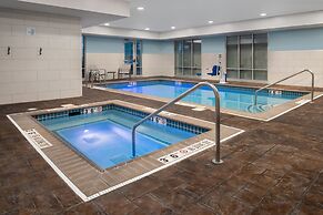 Holiday Inn Express Hotel & Suites Terre Haute by IHG