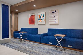 Holiday Inn Express Hotel & Suites Terre Haute by IHG