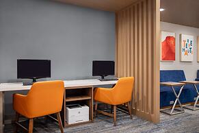Holiday Inn Express Hotel & Suites Terre Haute by IHG