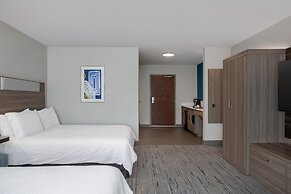 Holiday Inn Express Hotel & Suites Terre Haute by IHG