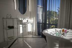 Queen Victoria Hotel & Manor House by NEWMARK