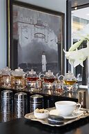 Queen Victoria Hotel & Manor House by NEWMARK