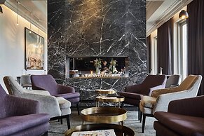 Queen Victoria Hotel & Manor House by NEWMARK