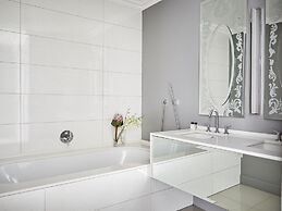 Queen Victoria Hotel & Manor House by NEWMARK