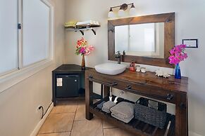 Two Sandals – A Boutique Hotel