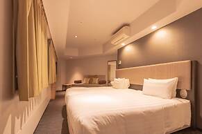 E Hotel Higashi Shinjuku