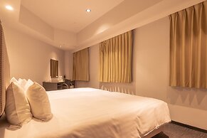 E Hotel Higashi Shinjuku