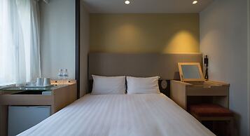 E Hotel Higashi Shinjuku