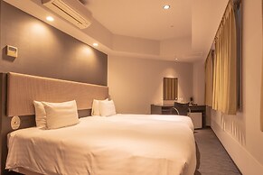 E Hotel Higashi Shinjuku