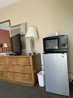 Howard Johnson by Wyndham Ridgecrest, CA