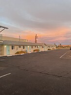 Howard Johnson by Wyndham Ridgecrest, CA