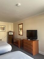 Howard Johnson by Wyndham Ridgecrest, CA