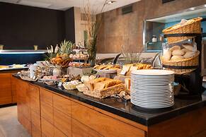 Hilton Garden Inn Santiago Airport