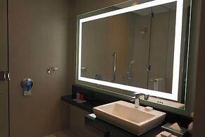 Hilton Garden Inn Santiago Airport