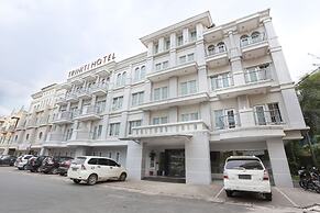 Triniti Hotel Batam