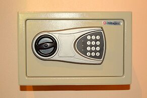 Lanta Pearl Beach Resort