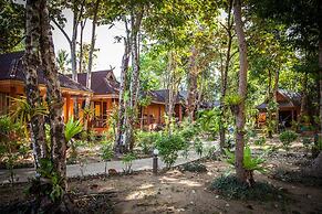 Lanta Pearl Beach Resort