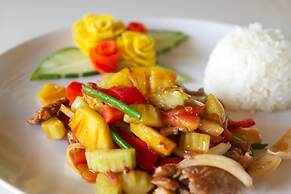 Lanta Pearl Beach Resort