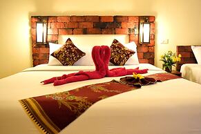 Lanta Pearl Beach Resort