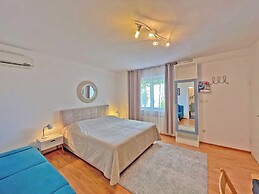 Studio Apartment Andrijana