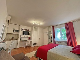 Studio Apartment Andrijana