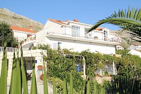 Studio Apartment Andrijana