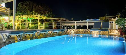 Akis Hotel