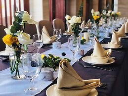 Crowne Plaza Zhongshan Wing on City by IHG