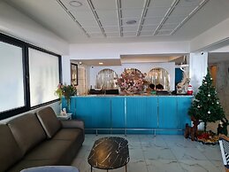 Opal House Hotel & Restaurant