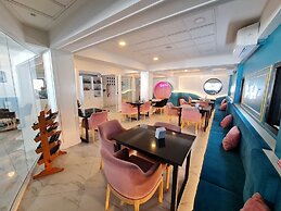 Opal House Hotel & Restaurant