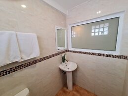 Opal House Hotel & Restaurant