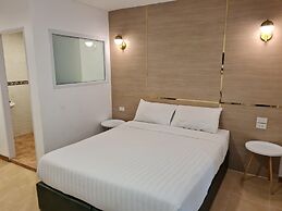 Opal House Hotel & Restaurant