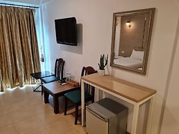 Opal House Hotel & Restaurant