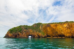 Koh Talu Island Resort