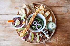 Indiana Kenanga Boutique Hotel & SPA