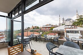 Seraglio Hotel & Suites