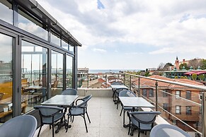 Seraglio Hotel & Suites