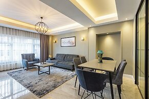 Seraglio Hotel & Suites