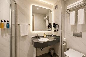 Seraglio Hotel & Suites